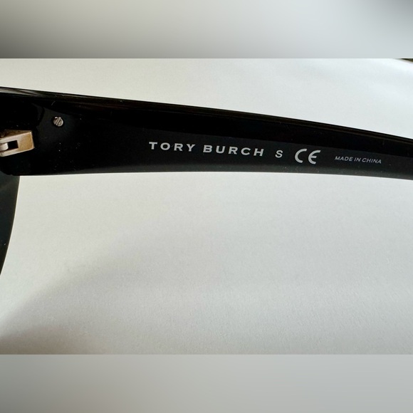 Tory Burch Sunglasses - Picture 4 of 6